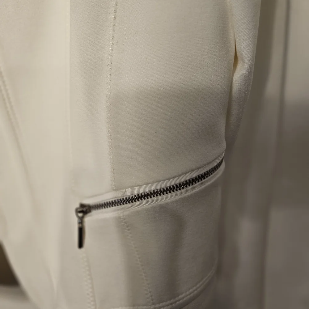 White House Black Market White Bomber Jacket with Structured Shoulders - Picture 6 of 12